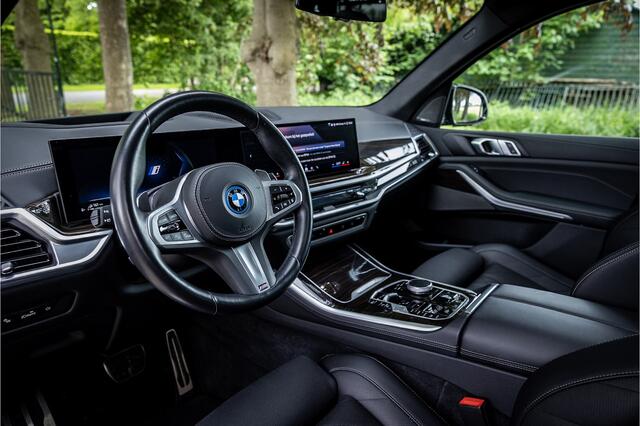 BMW X5 xDrive50e M Sport 22" Manhattan Head Up ACC Harman Kardon Pano