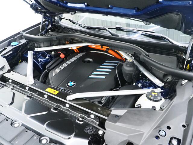 BMW X5 xDrive45e High Executive | Panoramadak | Luchtvering | Keyless | Camera | Carplay | Trekhaak
