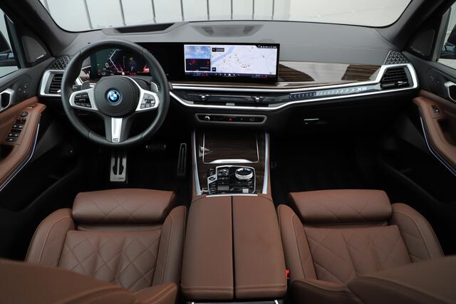 BMW X5 xDrive50e | 490PK | Luchtvering | Massage | Keyles-go | Head-up | Harman\kardon | Laser-led | Sfeerverlichting | Stoelkoeling | ACC | Stuurwielverw. | Trekhaak | NL-Auto | 2024.