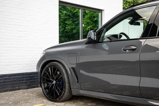 BMW X5 xDrive45e M-Sport 4-Wielsturing AC Schnitzer 445pk