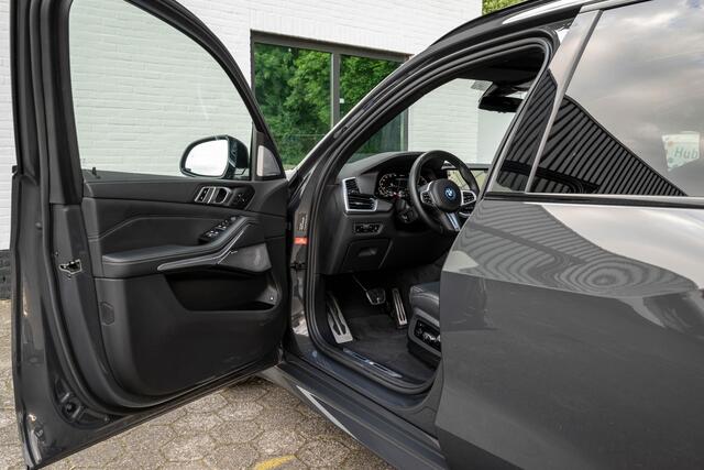 BMW X5 xDrive45e M-Sport 4-Wielsturing AC Schnitzer 445pk