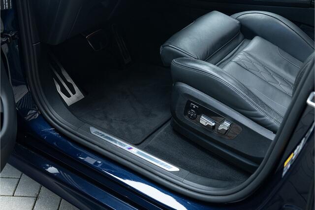 BMW X5 xDrive45e M-Sport ACC Pano Laser Shadow Head Up Ambient Stoelvent. Trekhaak