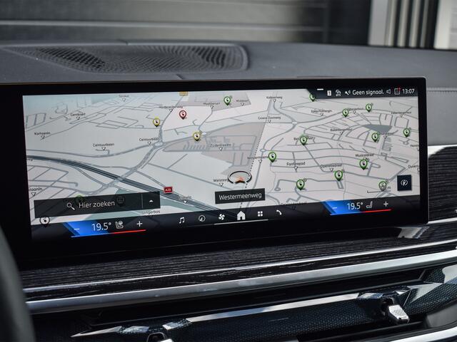 BMW X5 xDrive50e M-SPORT PRO | PANORAMADAK | ACHTERAS BESTURING | ACTIVE CRUISE CONTROL | COMFORT STOELEN | HEAD UP | IONIC GLOW | HARMAN KARDON | 360 CAMERA | ELEKTR. TREKHAAK | SOFT CLOSE | ALCANTARE HEMEL | STOELVERWARMING V+A