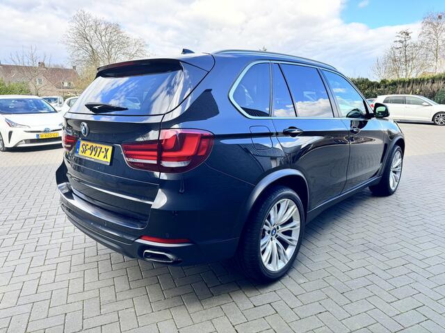 BMW X5 xDrive40e iPerformance High Executive / Leder Dakota / Cruise-ctr. / navi / Lmv 20" / Memory seats / Apk mrt-2026