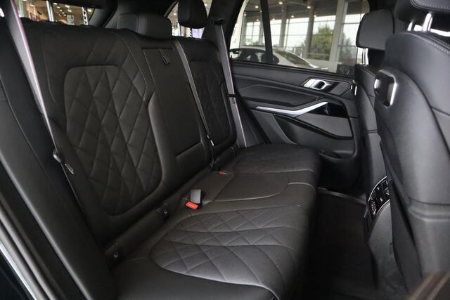 BMW X5 xDrive40d M Sportpakket Pro | Innovation Pack | Travel Pack | 22'' LMV Styling 749 Bicolor