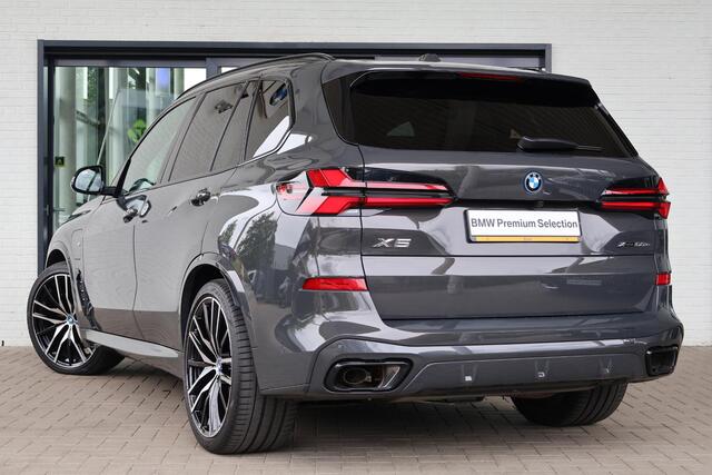 BMW X5 xDrive50e M Sportpakket | Exclusive-pakket | Comfort-Plus Pakket | Travel Pack | Sky Lounge | Driving Assistant | Professional