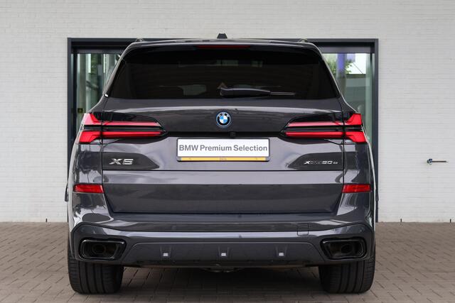 BMW X5 xDrive50e M Sportpakket | Exclusive-pakket | Comfort-Plus Pakket | Travel Pack | Sky Lounge | Driving Assistant | Professional