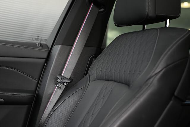 BMW X5 xDrive50e High Executive M Sport Automaat / Panoramadak / Trekhaak / Adaptief onderstel / Massagefunctie / Stoelventilatie / Active Steering / Comfort Access / Comfortstoelen / Adaptieve LED / Parking Assistant Professional / Harman Kardon / Live Cockpit 