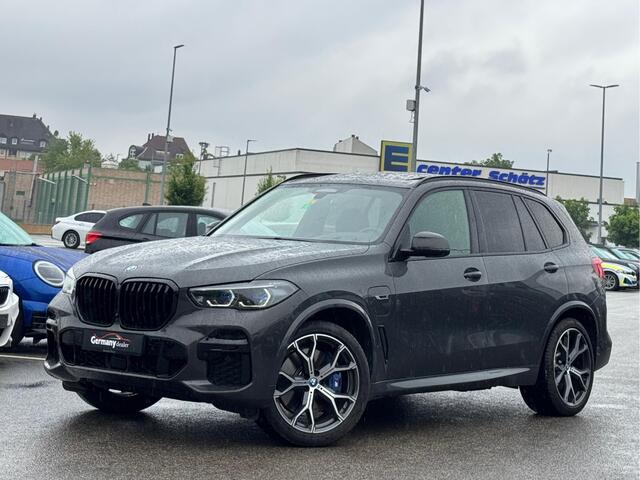 BMW X5 xDrive45e 394pk M-Sportpakket Dravit Pano B&W Skylounge Trk.haak Swarovski