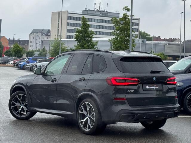 BMW X5 xDrive45e 394pk M-Sportpakket Dravit Pano B&W Skylounge Trk.haak Swarovski