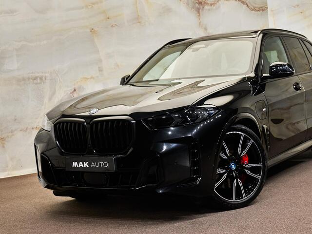 BMW X5 xDrive50e M Sport Pro, M stoelen, Sky Lounge Pano, 4-wielbest., luchtv., CraftedClarity, carbon, H/K, massage, 22", tr.haak, softclose, privacy