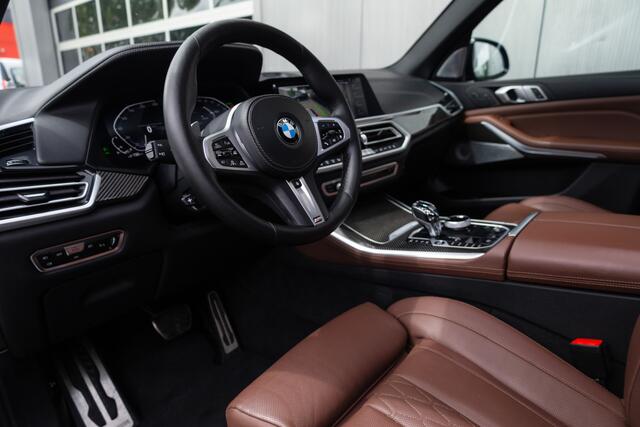 BMW X5 xDrive45e 394 PK High Executive M-Sportpakket / Pano-Dak/ Lucht-Vering/ Sky-Lounge/ Laser/ Keyless/ Head-Up/ Soft-Close/ 360-Camera/ 22'' LMV