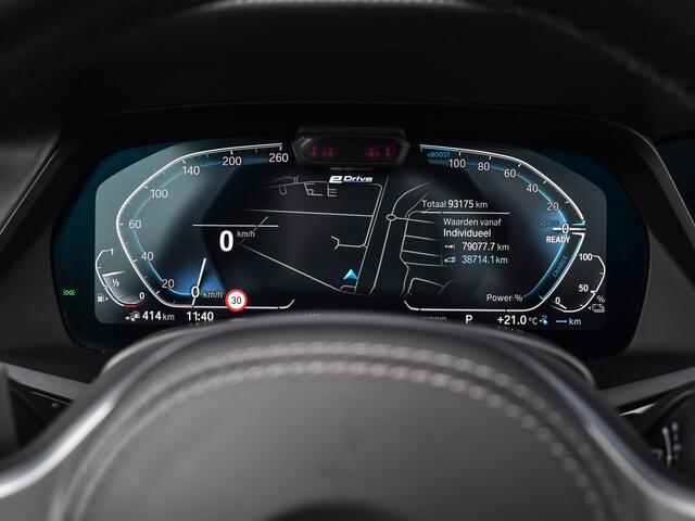 BMW X5 xDrive45e HIGH EXECUTIVE | M-SPORT | PANORAMADAK | NL AUTO | SHADWO-LINE | LED | ACTIVE CRUISE | M-SPORT BRAKE | HEAD-UP | 360 CAMERA | BLIS | TREKHAAK | AMBIANCE INTERIEUR |