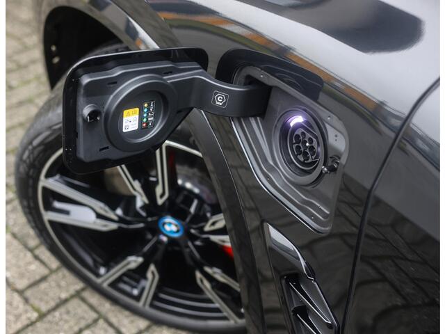 BMW X5 50e xDrive *Sky*Trekhaak*HUD*Massage*Bowers&Wilkins*