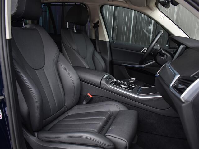 BMW X5 xDrive45e | ACTIVE CRUISE CONTROL | HARMAN KARDON AUDIO | ACHTERUITRIJCAMERA | LUCHTVERING | AMBIANCE SFEERVERLICHTING | DEALER ONDERHOUDEN