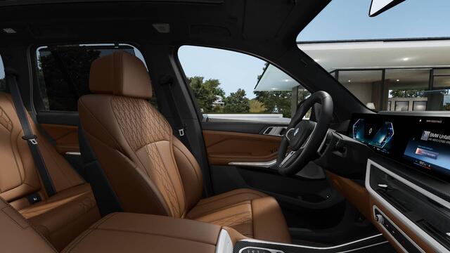 BMW X5 xDrive50e High Executive M Sport Automaat / Panoramadak Sky Lounge / Trekhaak / Massagefunctie / Bowers & Wilkins / Parking Assistant Professional / Soft-Close / Active Steering