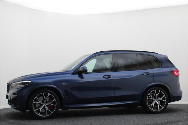 BMW X5 xDrive45e High Executive Panoramadak, 360° Camera, Head-Up, H&K, ACC, Luchtvering, Trekhaak, 21"
