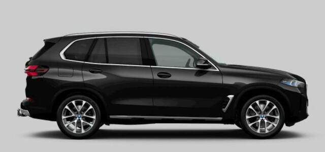 BMW X5 xDrive50e Trekhaak - Panoramadak - Parking/Driving Assistant Professional - Active Protection - Comfort Access - Soft close - Ambiance verlichting - Getinte/Geluiddempende Ruiten - Warmte Comfort Pack -
