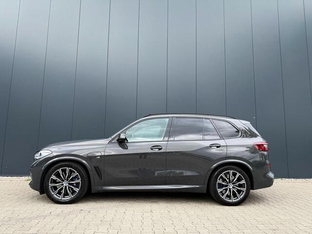 BMW X5 xDrive45e M-sport / pano / 360 camera / HUD