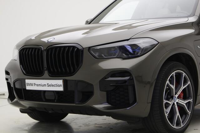 BMW X5 xDrive45e M-Sport | 21" | Panorama | Soft-Close | CoPilot | Laser | Head-Up | 2 jaar Garantie | Park ass. + | Shadow Line + | 4x Stoelverw. | Comfort Acces