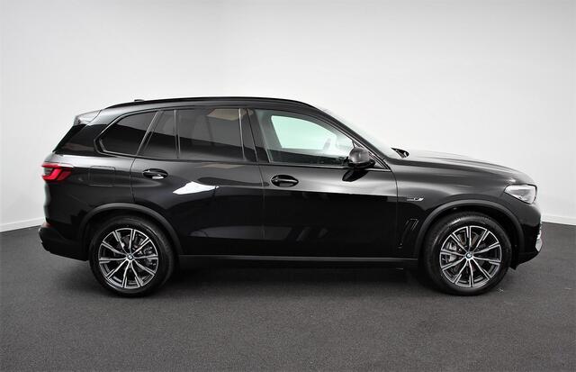 BMW X5 xDrive45e Hybrid 394pk Executive Shadow line Leder Schuif-Panorama dak Navigatie Trekhaak Camera 360 20"LMV