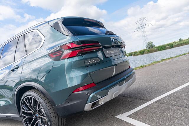 BMW X5 xDrive50e Trekhaak | Adapt. Cruise | Pano Dak | Luchtvering | Sky Lounge | 360 camera