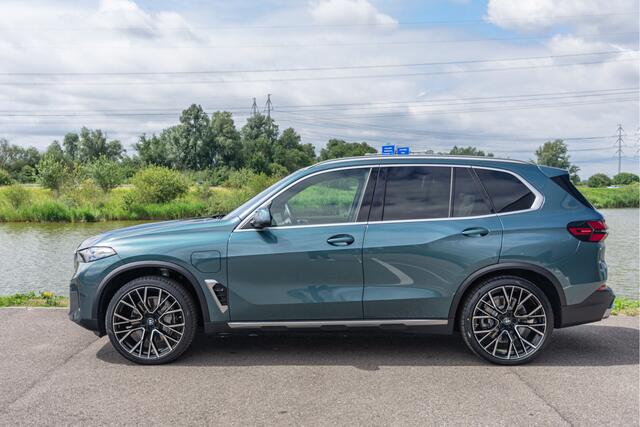 BMW X5 xDrive50e Trekhaak | Adapt. Cruise | Pano Dak | Luchtvering | Sky Lounge | 360 camera