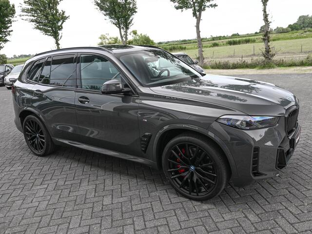 BMW X5 xDrive50e 489pk M-Sportpakket Black optic Ind-Dravit! Lucht Pano Zetels Tr-Haak HUD 22-Inch VOL!
