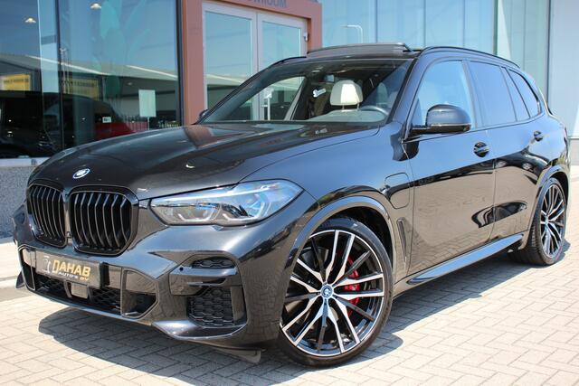 BMW X5 xDrive45e High Executive M-Sport | Pano | Luchtvering | 360 Camera | Trekhaak | Laser | ACC