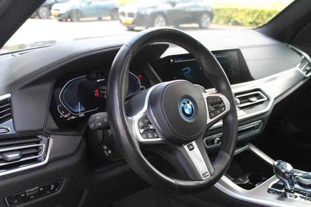 BMW X5 xDrive45e High Executive M Sport Automaat / Panoramadak / Massagefunctie / Laserlight / Soft Close Automatic / Stoelventilatie / Comfort Access / Adaptief onderstel / Parking Assistant Plus / Head-Up