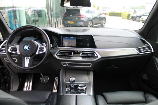 BMW X5 xDrive45e High Executive M Sport Automaat / Panoramadak / Massagefunctie / Laserlight / Soft Close Automatic / Stoelventilatie / Comfort Access / Adaptief onderstel / Parking Assistant Plus / Head-Up