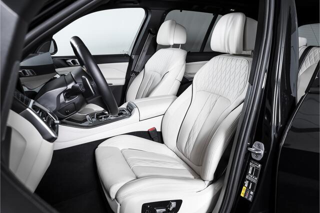 BMW X5 xDrive50e M Sportpakket Pro | Driving Assistant Pro | BMW Individual Leder | Glow Grille | Innovation Pack | Travel assist pack | S/K-Panodak | Adapt. Cruise | Memory stoelen | Stoelverw.+Ventilatie | Luchtvering | Ele 4662