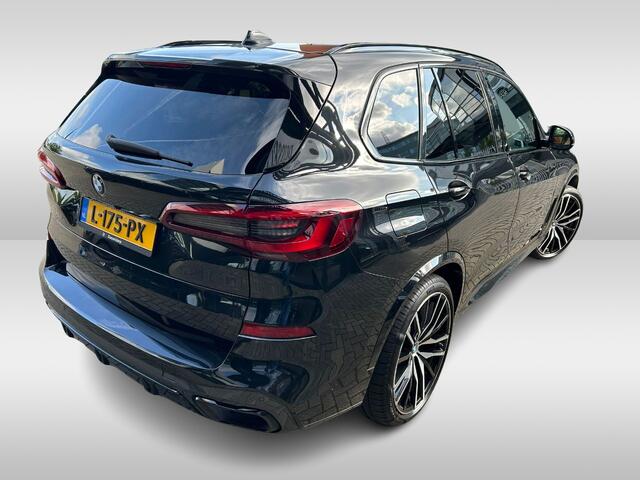 BMW X5 xDrive45e High Exe. M Sport / Panoramadak / Camera / Head-up / 22'' / Laser LED / Softclose / Harman Kardon / Luchtvering / Stoelventilatie / Stoelverwarming / DAB / Dodehoek / ACC