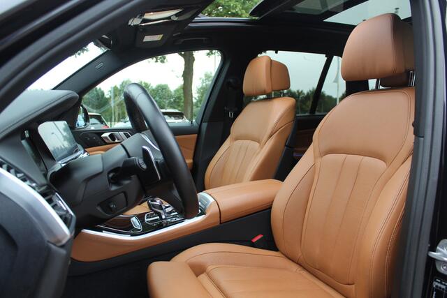 BMW X5 xDrive45e High Exe. M Sport / Panoramadak / Camera / Head-up / 22'' / Laser LED / Softclose / Harman Kardon / Luchtvering / Stoelventilatie / Stoelverwarming / DAB / Dodehoek / ACC