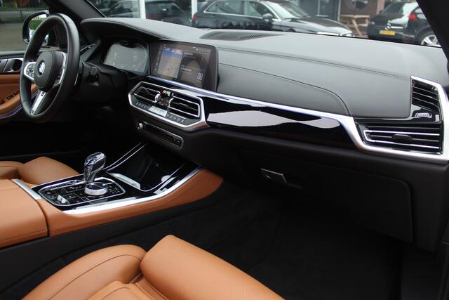 BMW X5 xDrive45e High Exe. M Sport / Panoramadak / Camera / Head-up / 22'' / Laser LED / Softclose / Harman Kardon / Luchtvering / Stoelventilatie / Stoelverwarming / DAB / Dodehoek / ACC