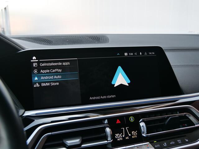 BMW X5 xDrive45e High Executive M-pakket Automaat Trekhaak / Vierwielsturing / Luchtvering / Head-Up