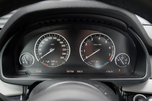 BMW X5 xDrive40e iPerformance High Executive M-Sport / Pano / Harman Kardon / Trekhaak / HUD
