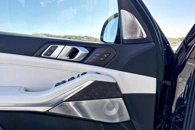 BMW X5 xDrive50e | M Sport | Glazen Panoramadak | Stoelventilatie | Trekhaak | Bowers & Wilkins