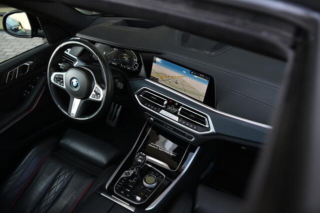 BMW X5 xDrive45e Black Vermilion Edition Automaat / Panoramadak / Adaptief onderstel / Stoelventilatie / Laserlight / Head-Up / Comfort Access / Gesture Control / BMW Live Cockpit Professional