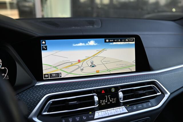 BMW X5 xDrive45e Black Vermilion Edition Automaat / Panoramadak / Adaptief onderstel / Stoelventilatie / Laserlight / Head-Up / Comfort Access / Gesture Control / BMW Live Cockpit Professional