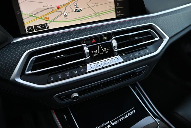 BMW X5 xDrive45e Black Vermilion Edition Automaat / Panoramadak / Adaptief onderstel / Stoelventilatie / Laserlight / Head-Up / Comfort Access / Gesture Control / BMW Live Cockpit Professional