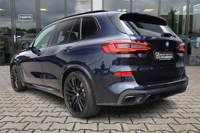 BMW X5 xDrive45e M-Sport | Pano | M Stoelen | 22 Inch | Carbon zwart |