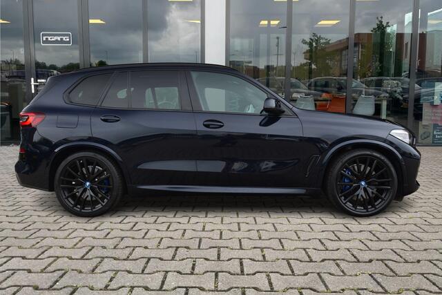 BMW X5 xDrive45e M-Sport | Pano | M Stoelen | 22 Inch | Carbon zwart |