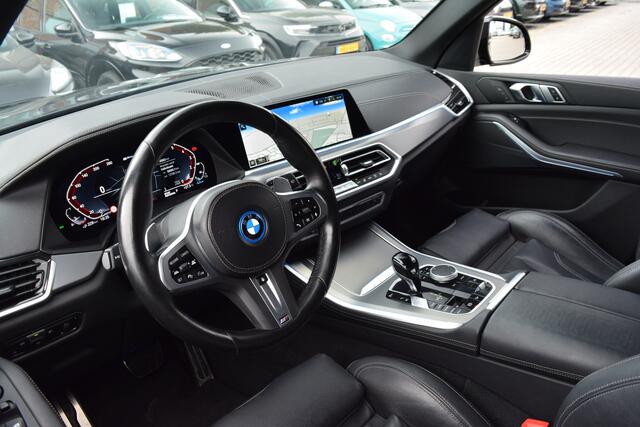 BMW X5 xDrive45e M-Sport | Pano | M Stoelen | 22 Inch | Carbon zwart |