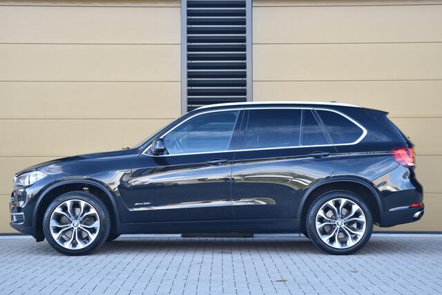 BMW X5 xDrive35i High Executive * Panorama dak * Head-up * Stoelverwarming * Achteruitrijcamera * LED *