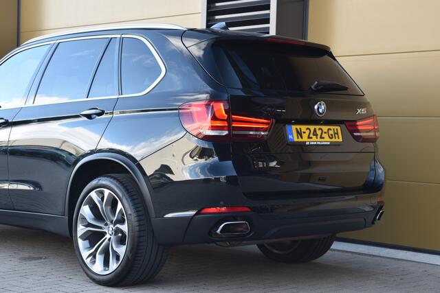 BMW X5 xDrive35i High Executive * Panorama dak * Head-up * Stoelverwarming * Achteruitrijcamera * LED *