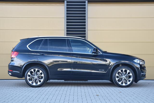 BMW X5 xDrive35i High Executive * Panorama dak * Head-up * Stoelverwarming * Achteruitrijcamera * LED *