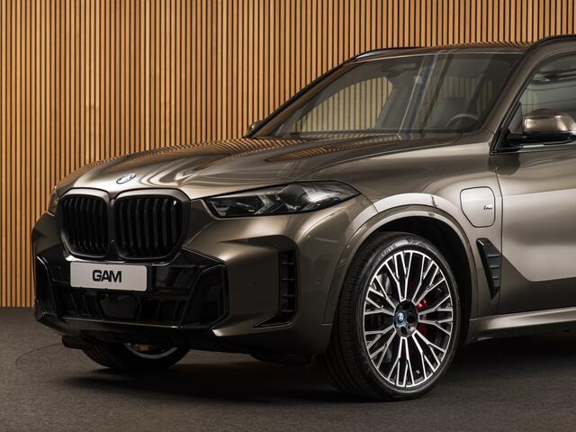 BMW X5 xDrive50e M-SPORT PRO I MASSAGE I TOWB I 22" I CARBON I PANO