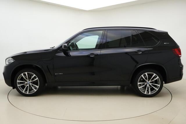BMW X5 xDrive40e High Executive M-Sport | 2.700kg trekgewicht | Panorama dak | Leder | Memory | Keyless | Trekhaak | Stoelverwarming | 360° Camera | Memory | HUD