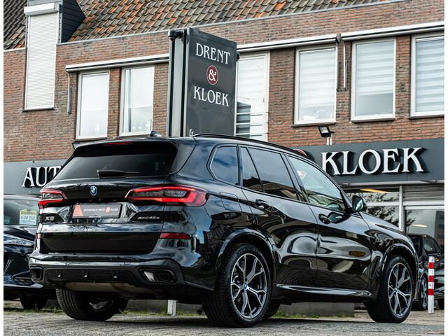 BMW X5 xDrive45e High Exe M-Sport ORG NL PANO HARMAN KARDON HUD 360 CAMERA MEMORY STOEL BOMVOL!!!
